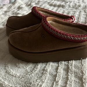 UGG Tasman Slipper Size 8